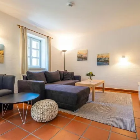Comfy With Terrace